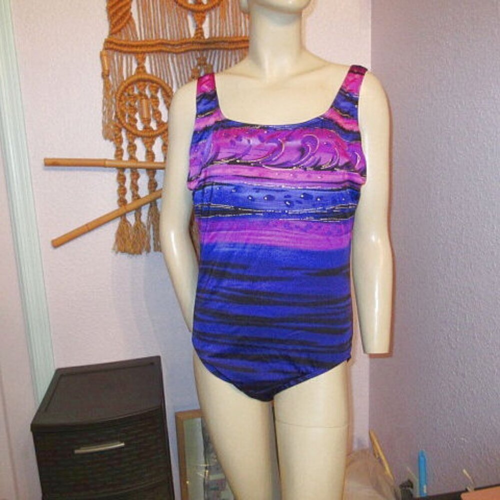 Croft & Barrow Tummy Control One Piece Swimsuit Size 18 Slimming Colorful Beach